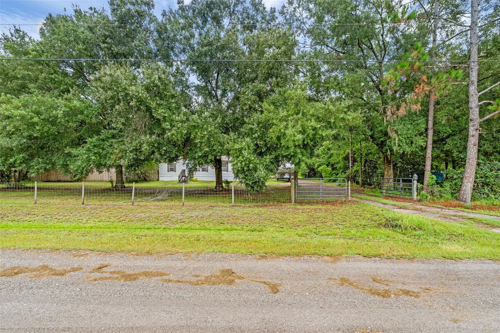 Image 44 of 49 For 2835 Forestland Drive
