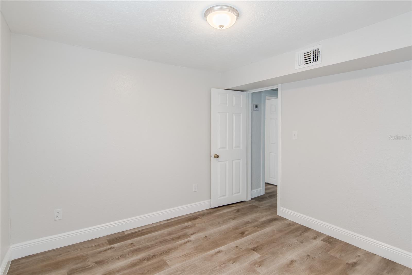Image 11 of 20 For 1119 Mills Avenue B