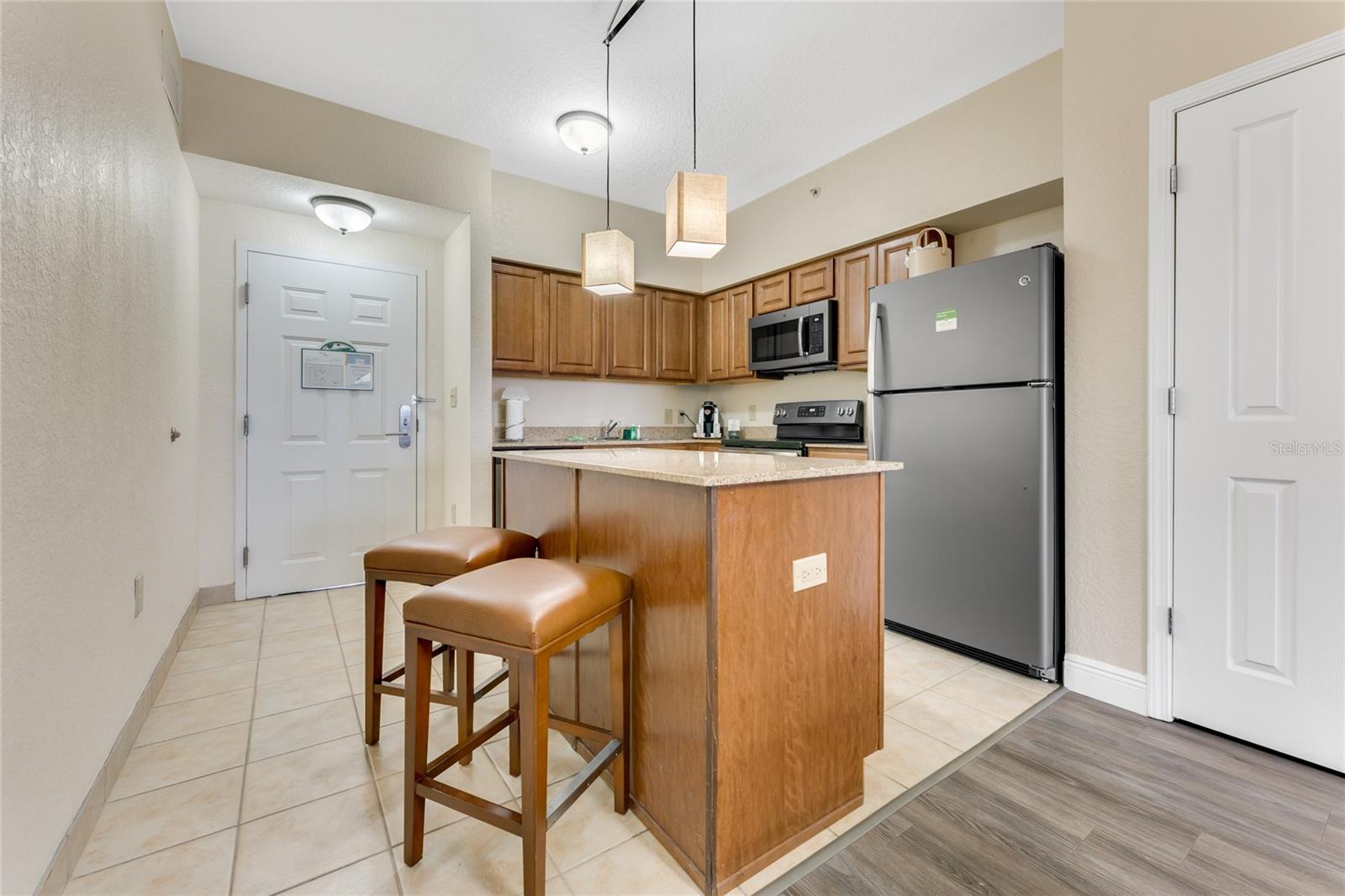 Image 4 of 29 For 12556 Floridays Resort Drive 307