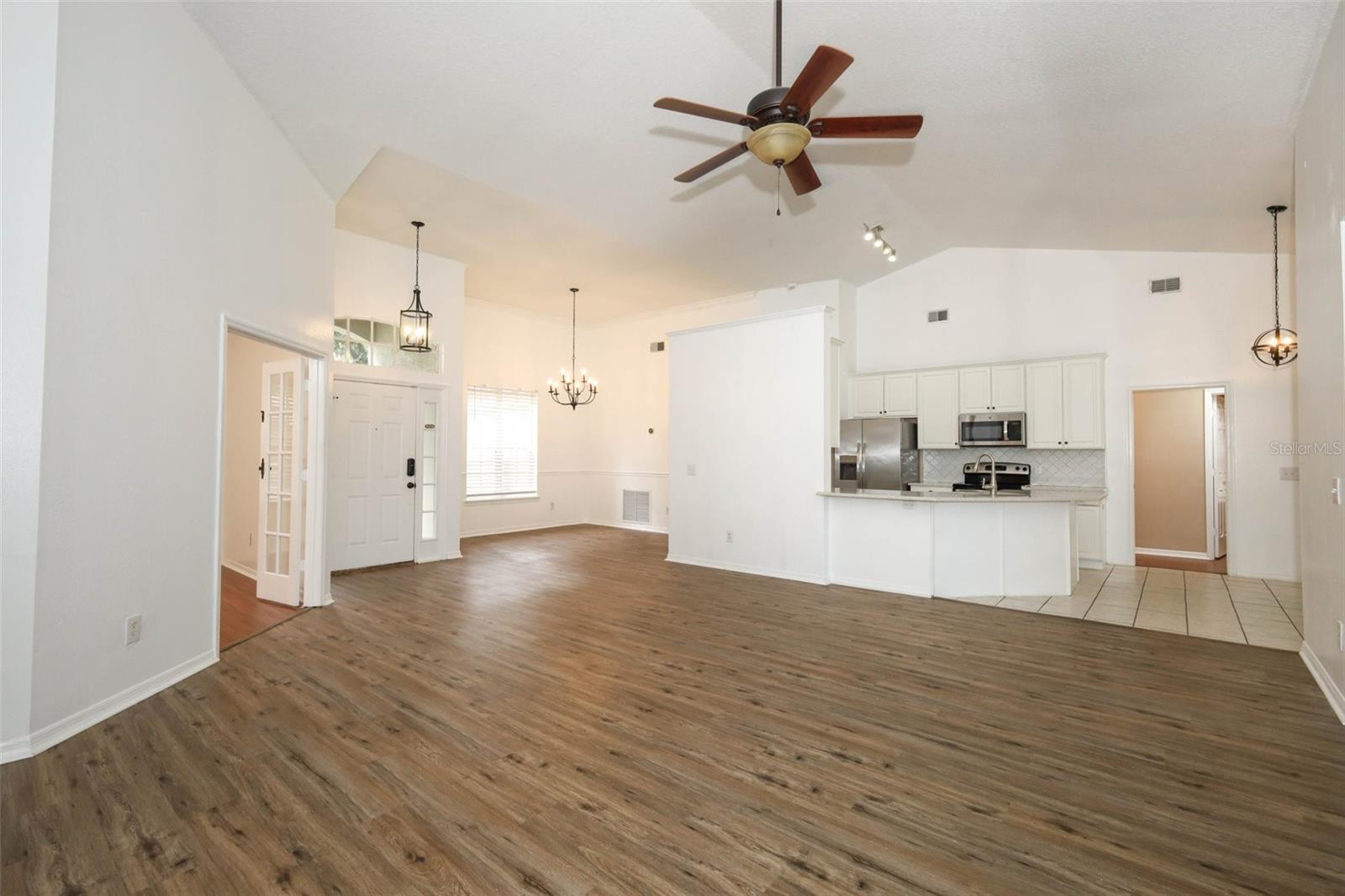 Image 11 of 47 For 1324 Weston Woods Boulevard