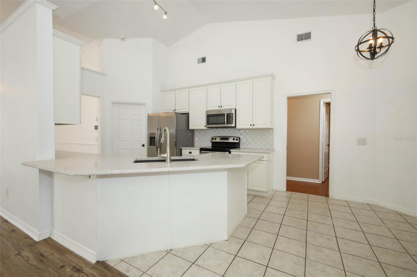 Image 12 of 47 For 1324 Weston Woods Boulevard