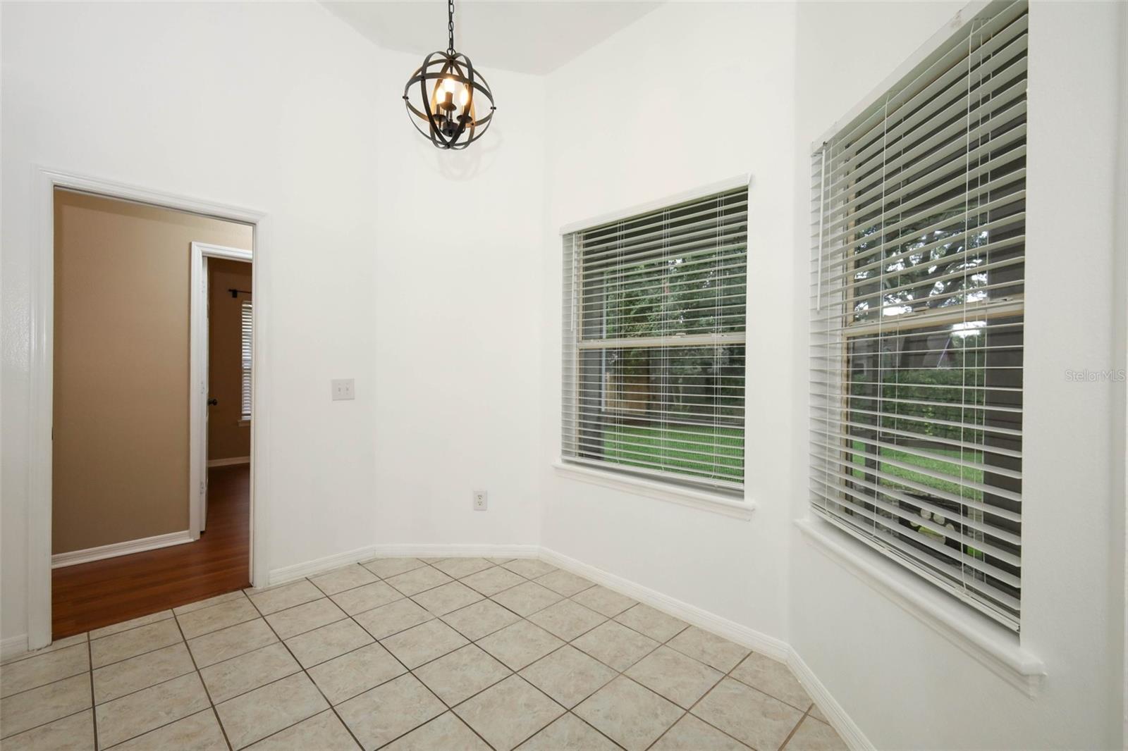 Image 13 of 47 For 1324 Weston Woods Boulevard