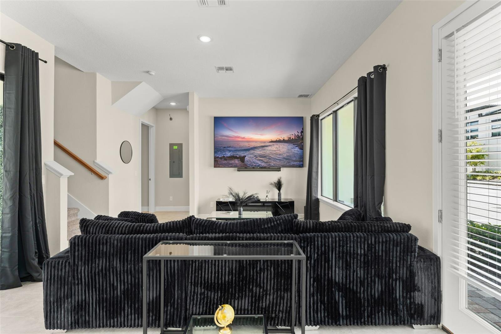 Image 11 of 38 For 205 Villa Domani Circle 62