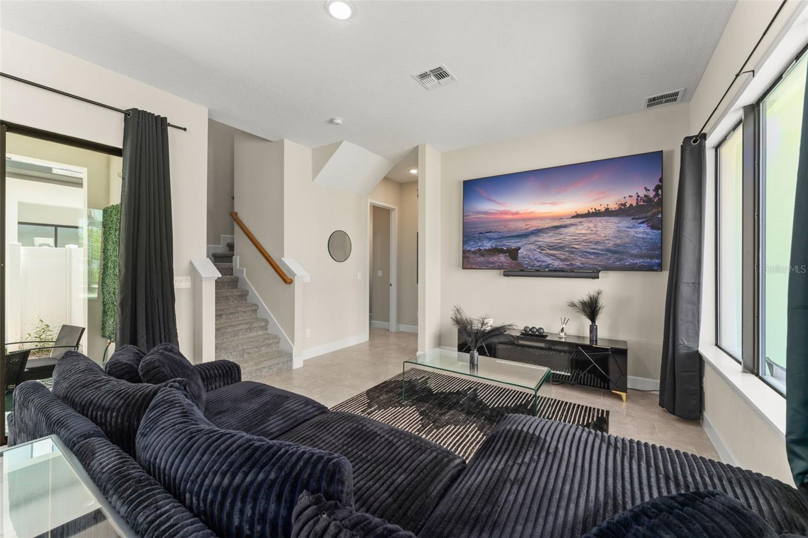 Image 12 of 38 For 205 Villa Domani Circle 62
