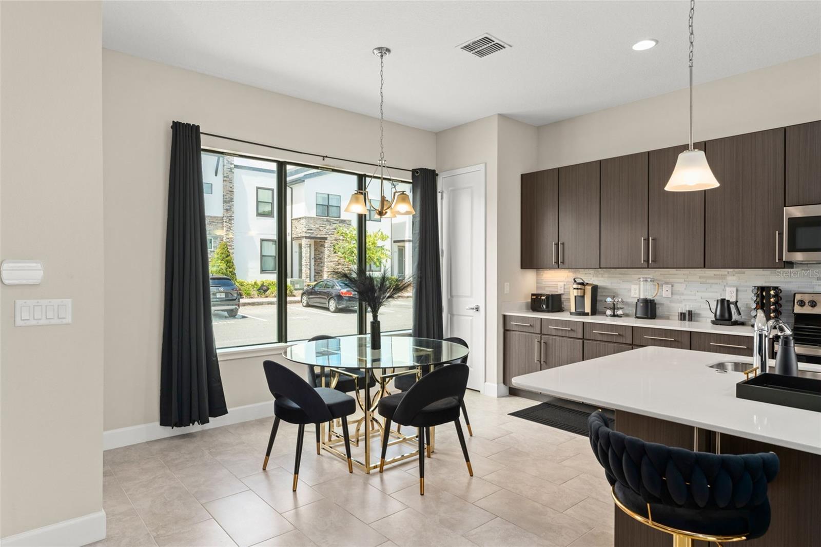 Image 4 of 38 For 205 Villa Domani Circle 62
