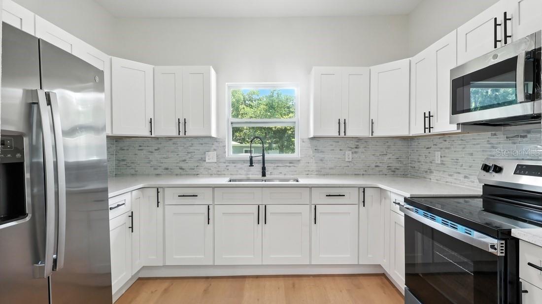 Image 11 of 38 For 7806 Van Dyke Place