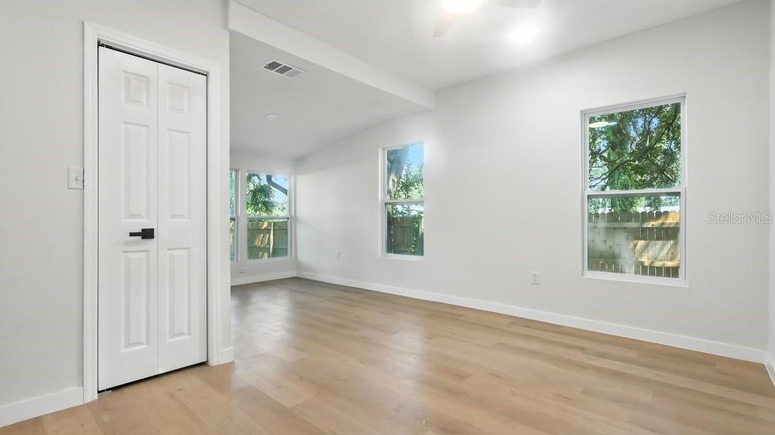 Image 15 of 38 For 7806 Van Dyke Place