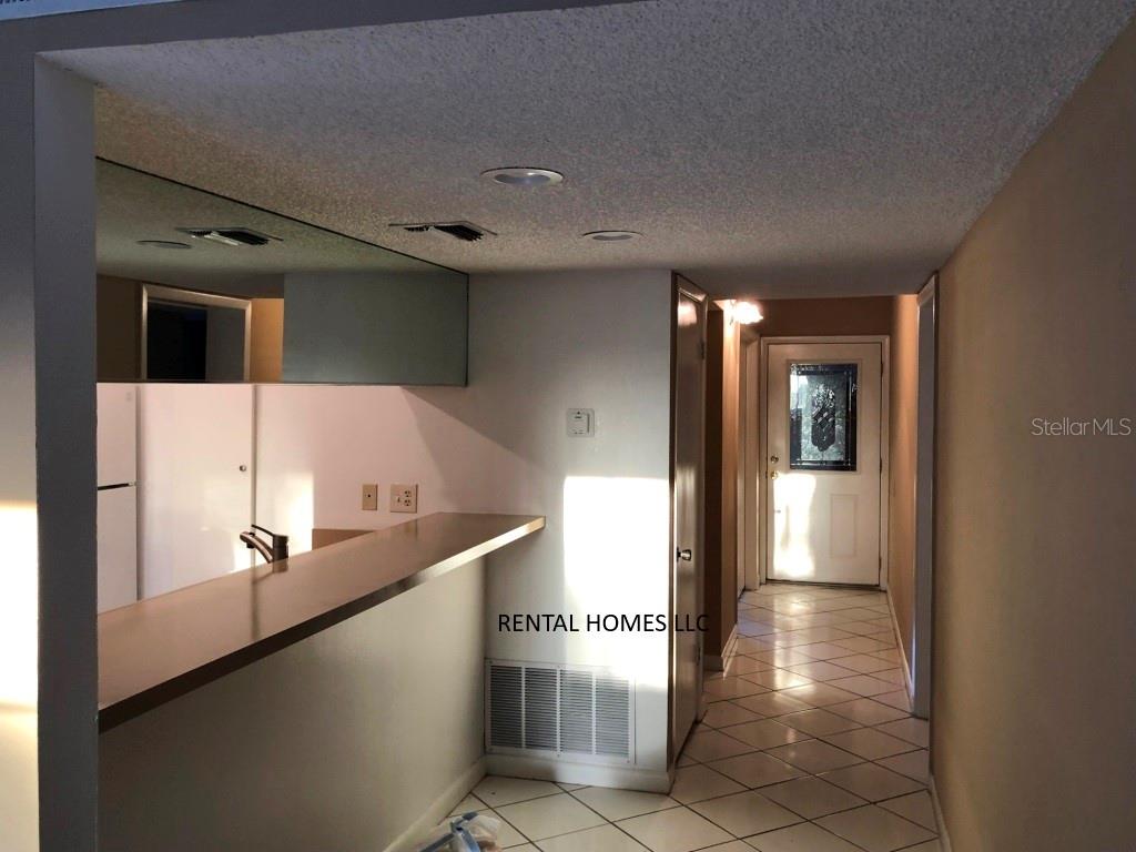 Image 3 of 11 For 510 Cranes Way 302