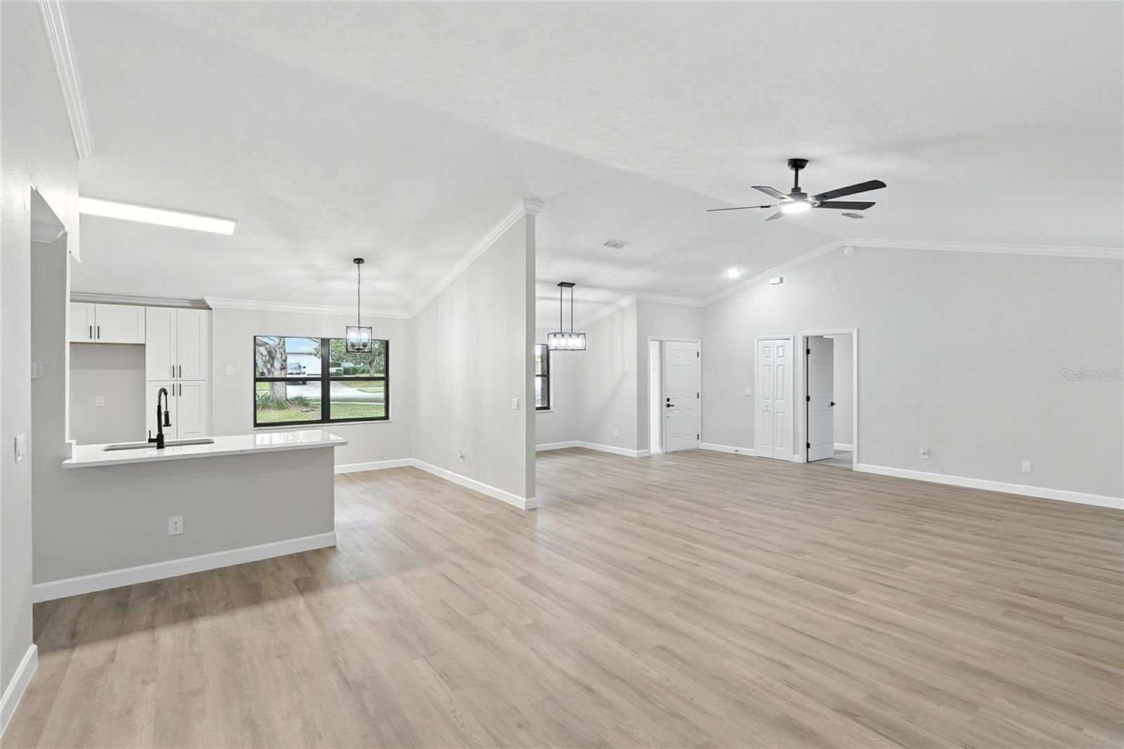 Image 10 of 34 For 5148 Sun Palm Drive