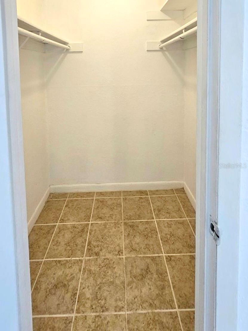 Image 15 of 36 For 4225 Thornbriar Lane 208