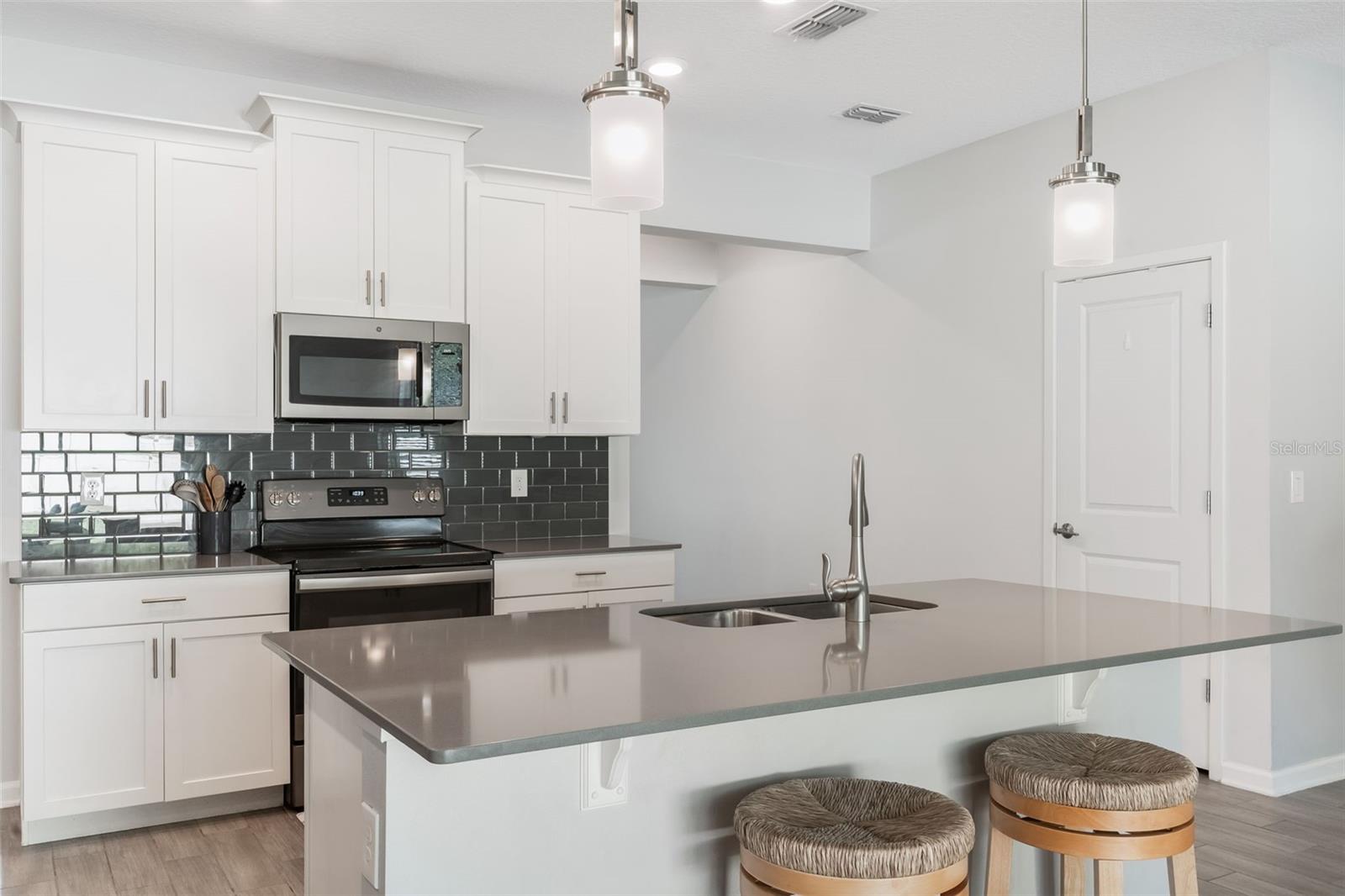 Image 16 of 56 For 1855 Black Maple Place
