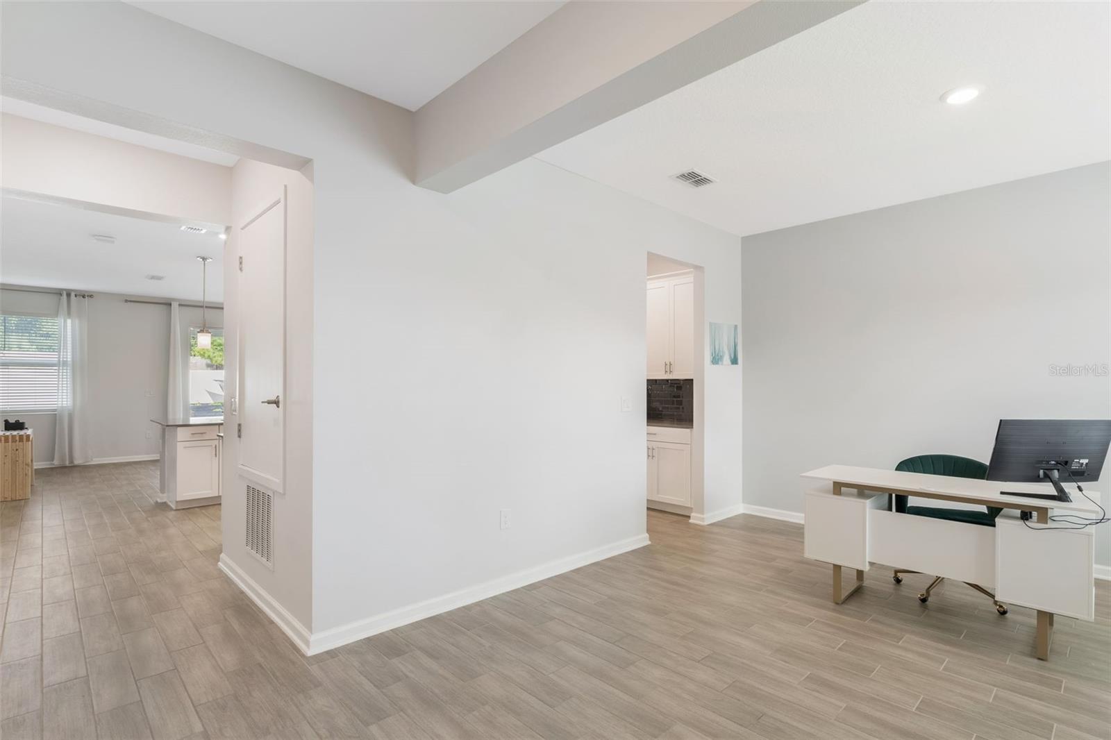 Image 7 of 56 For 1855 Black Maple Place