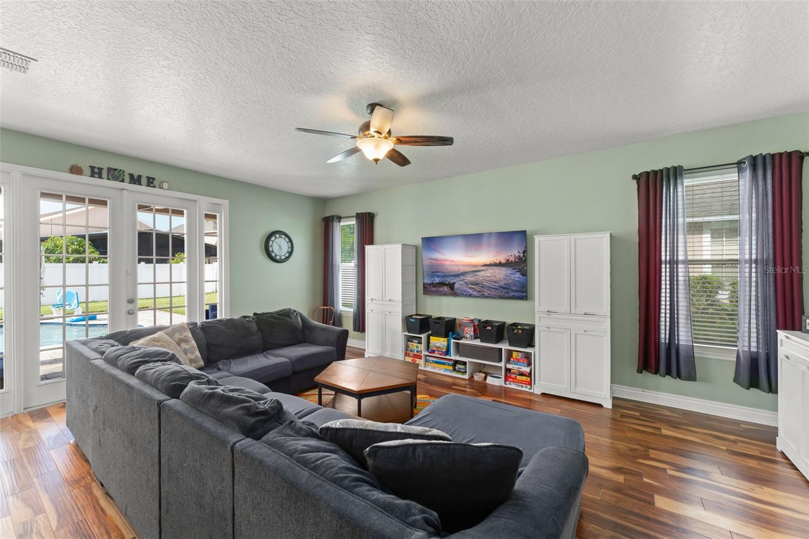 Image 16 of 53 For 10410 Stone Glen Drive