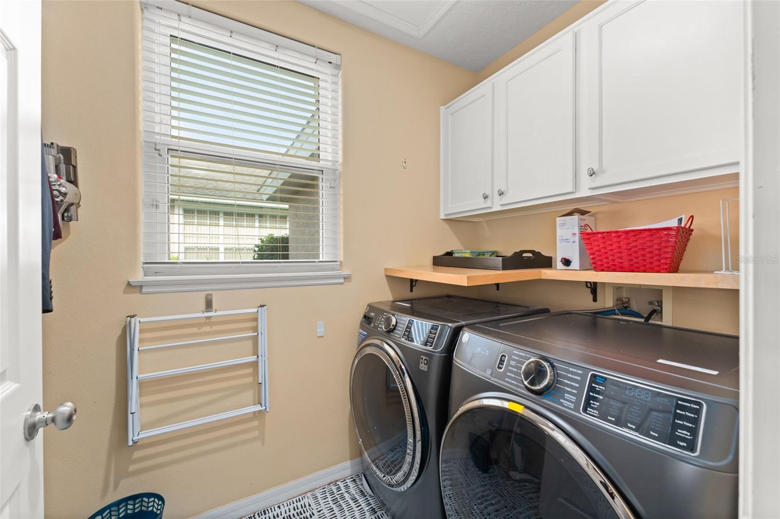 Image 23 of 53 For 10410 Stone Glen Drive