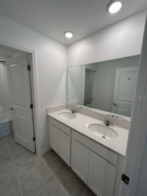 Image 24 of 35 For 949 Jackson Avenue