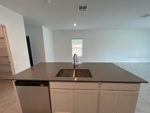 Image 9 of 35 For 949 Jackson Avenue