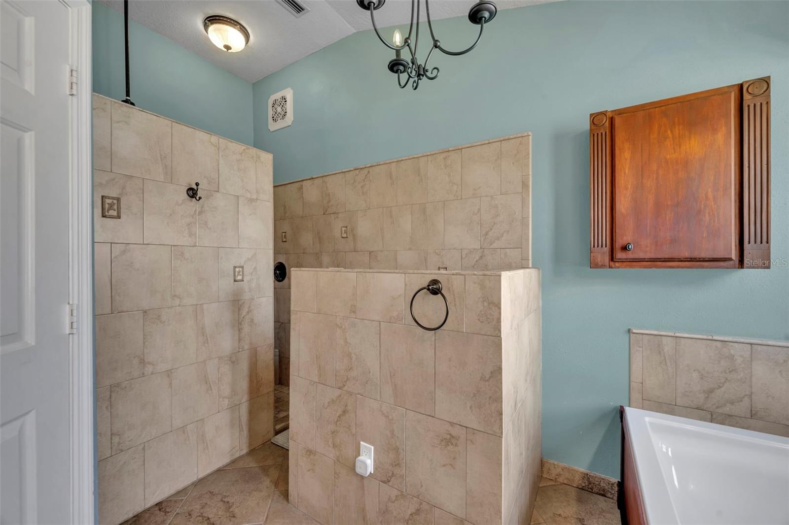 Image 18 of 31 For 5055 Knotty Pine Court