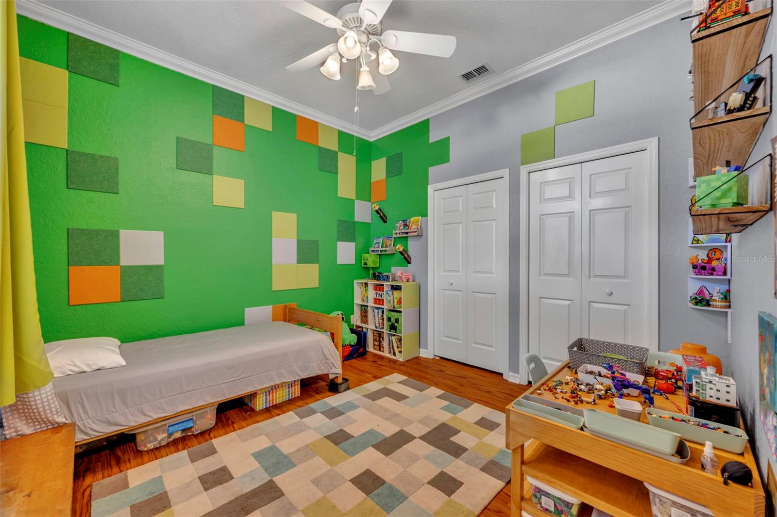 Image 20 of 31 For 5055 Knotty Pine Court