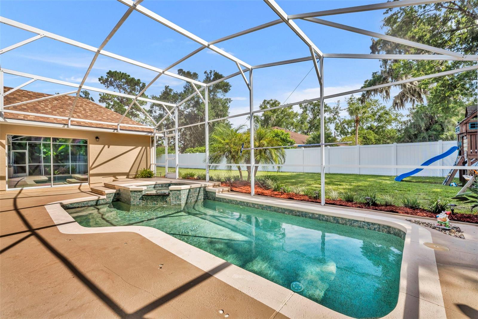 Image 26 of 31 For 5055 Knotty Pine Court