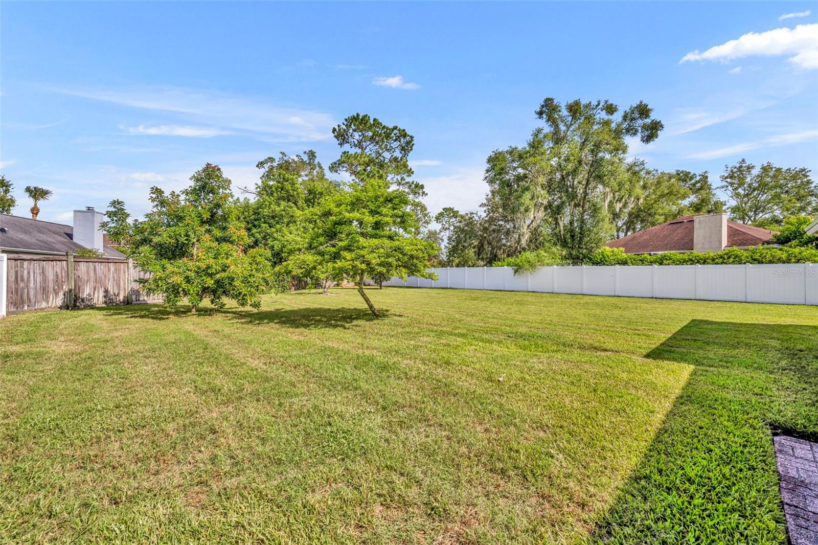 Image 28 of 31 For 5055 Knotty Pine Court