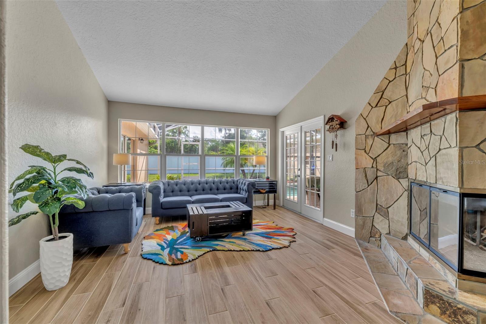 Image 6 of 31 For 5055 Knotty Pine Court