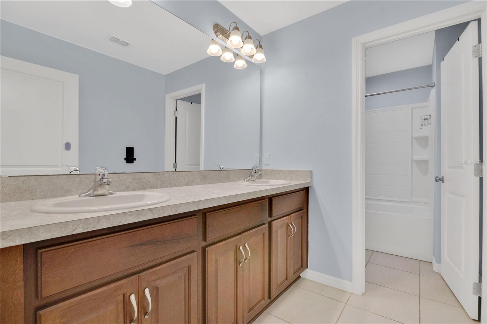 Image 14 of 28 For 584 Black Eagle Drive