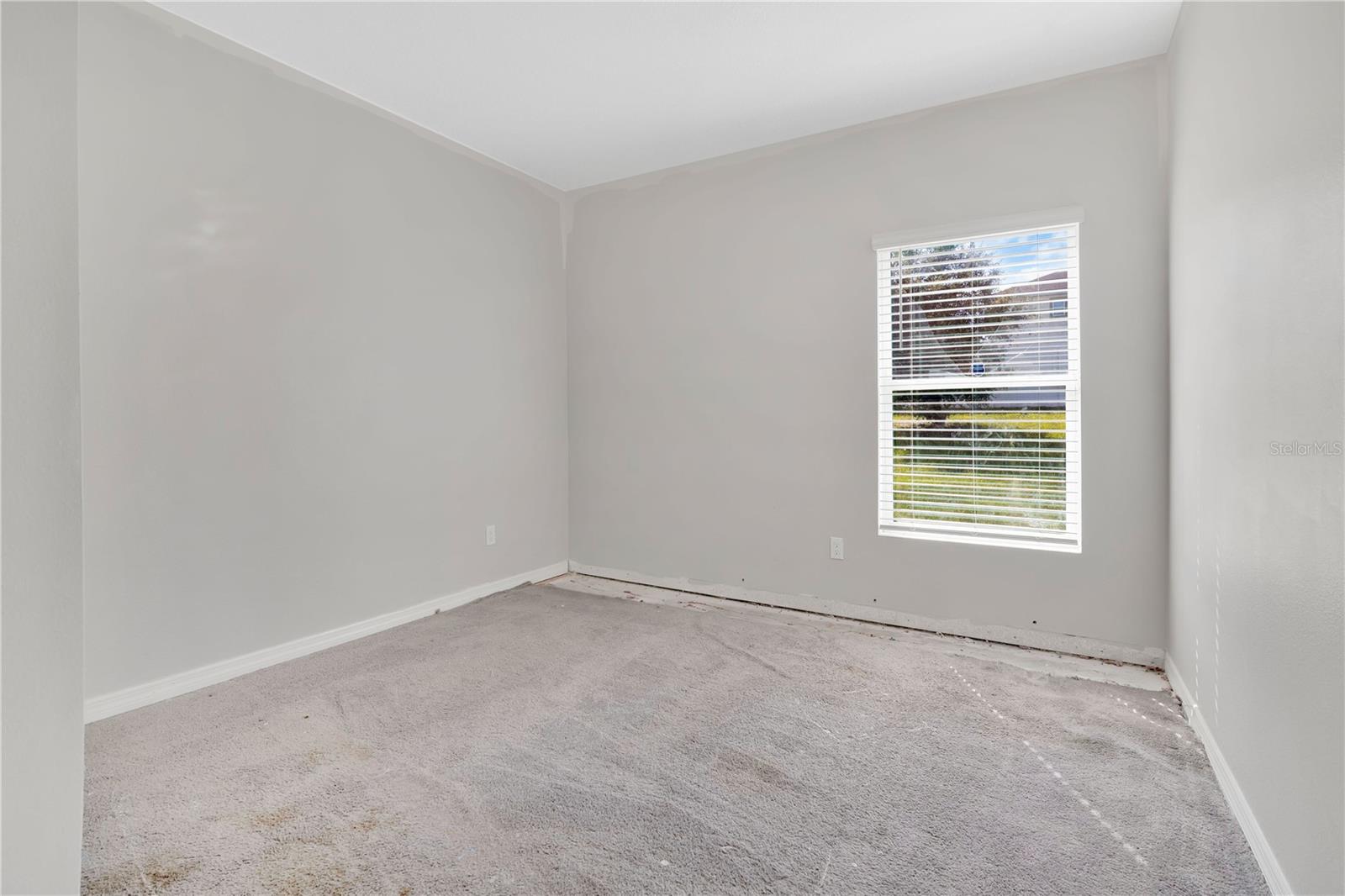 Image 17 of 28 For 584 Black Eagle Drive
