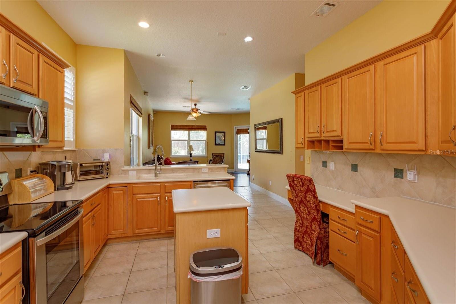 Image 11 of 38 For 10926 Woodchase Circle