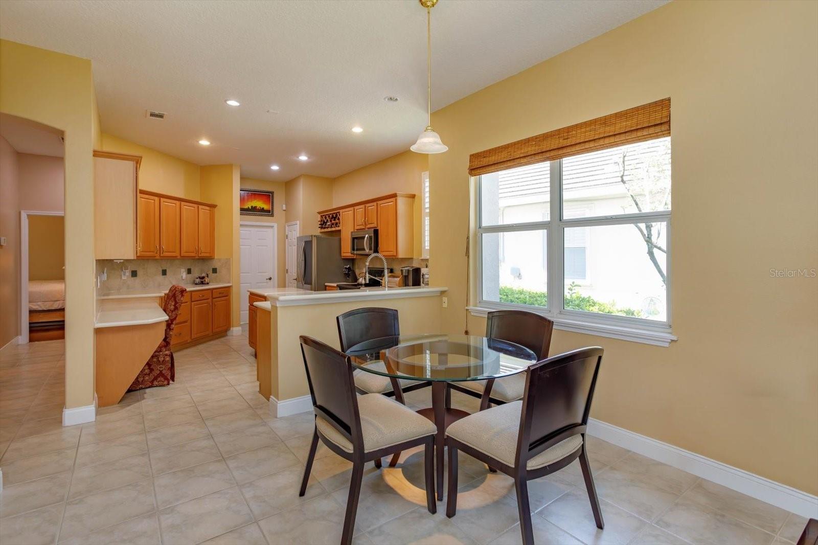 Image 13 of 38 For 10926 Woodchase Circle