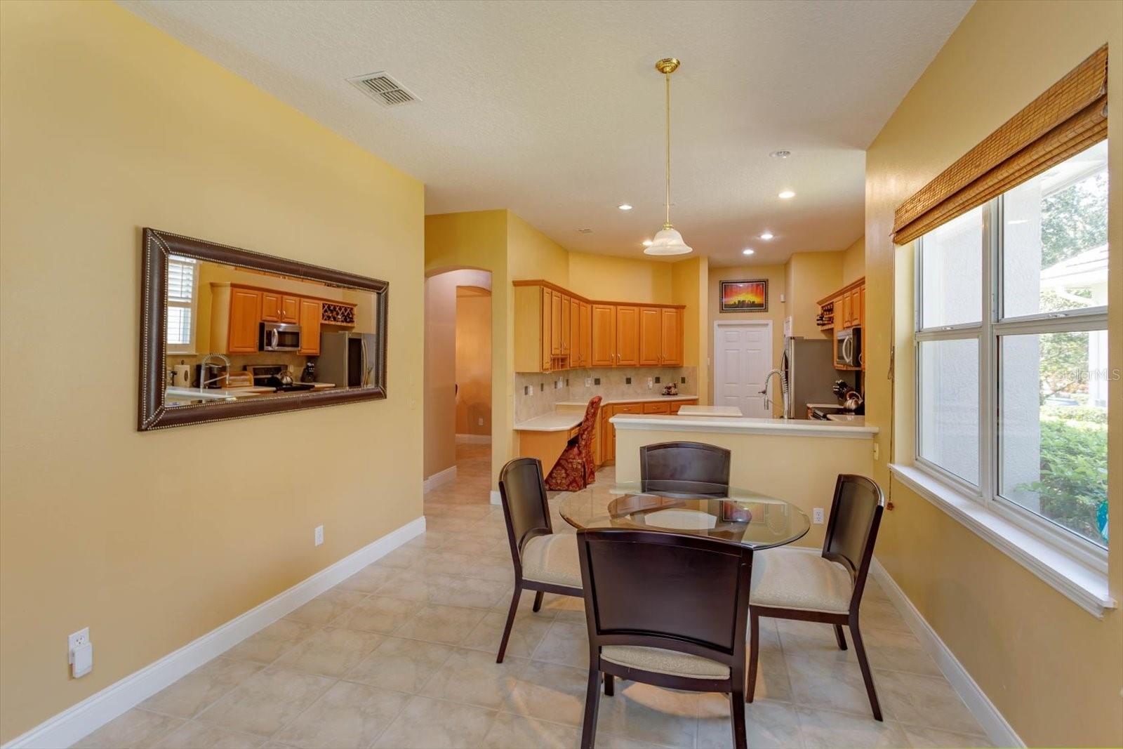 Image 14 of 38 For 10926 Woodchase Circle