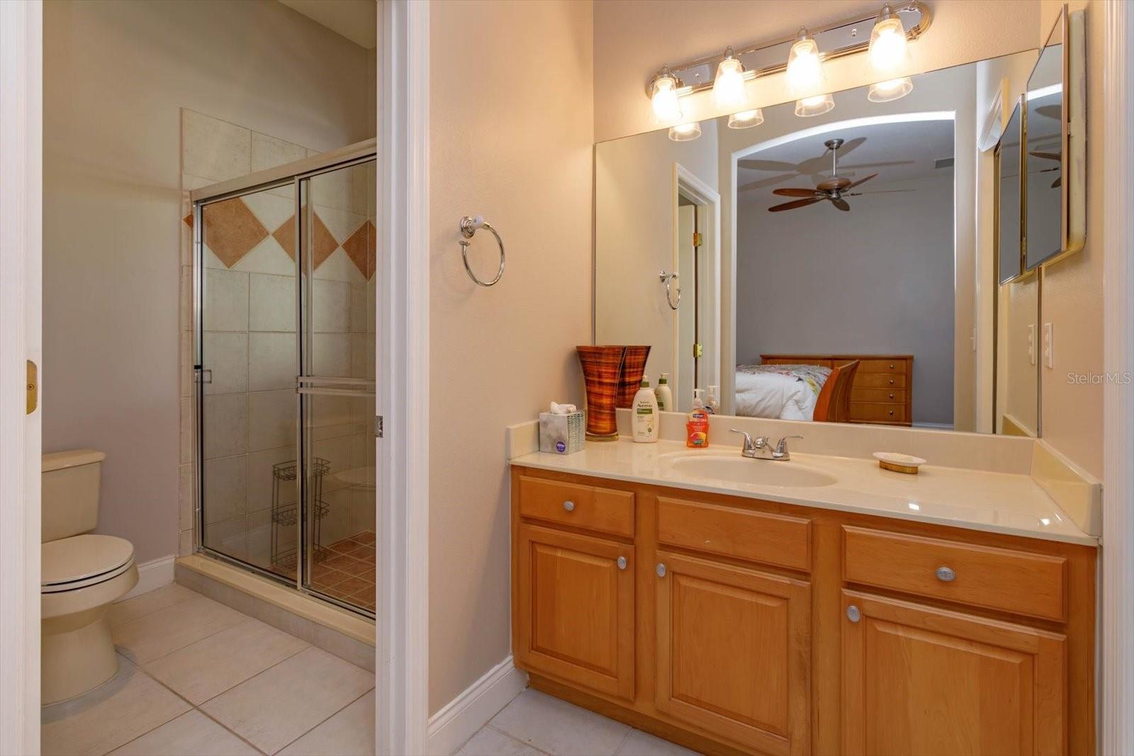 Image 21 of 38 For 10926 Woodchase Circle