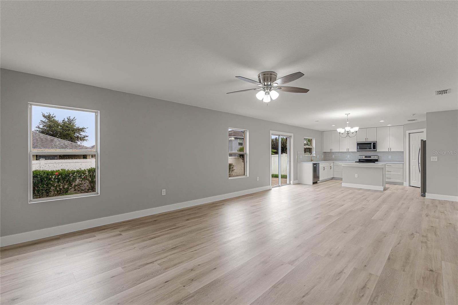 Image 10 of 32 For 13550 Laranja Street