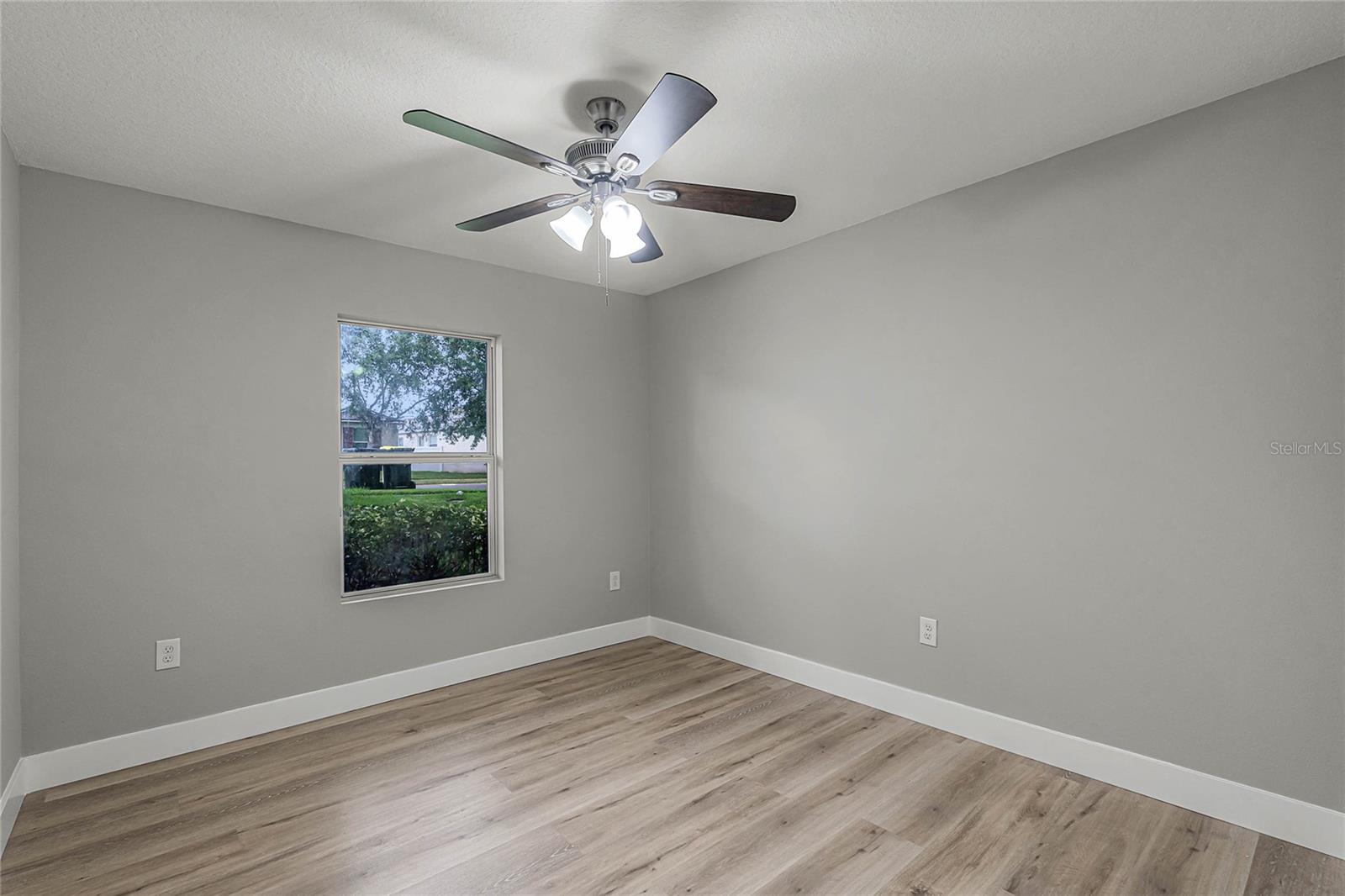 Image 28 of 32 For 13550 Laranja Street