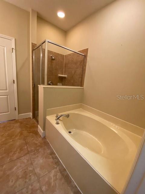 Image 11 of 24 For 33614 Campeon Court