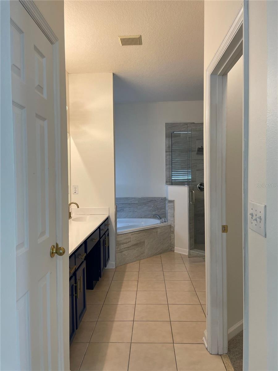 Image 14 of 29 For 405 Ridgeway Boulevard