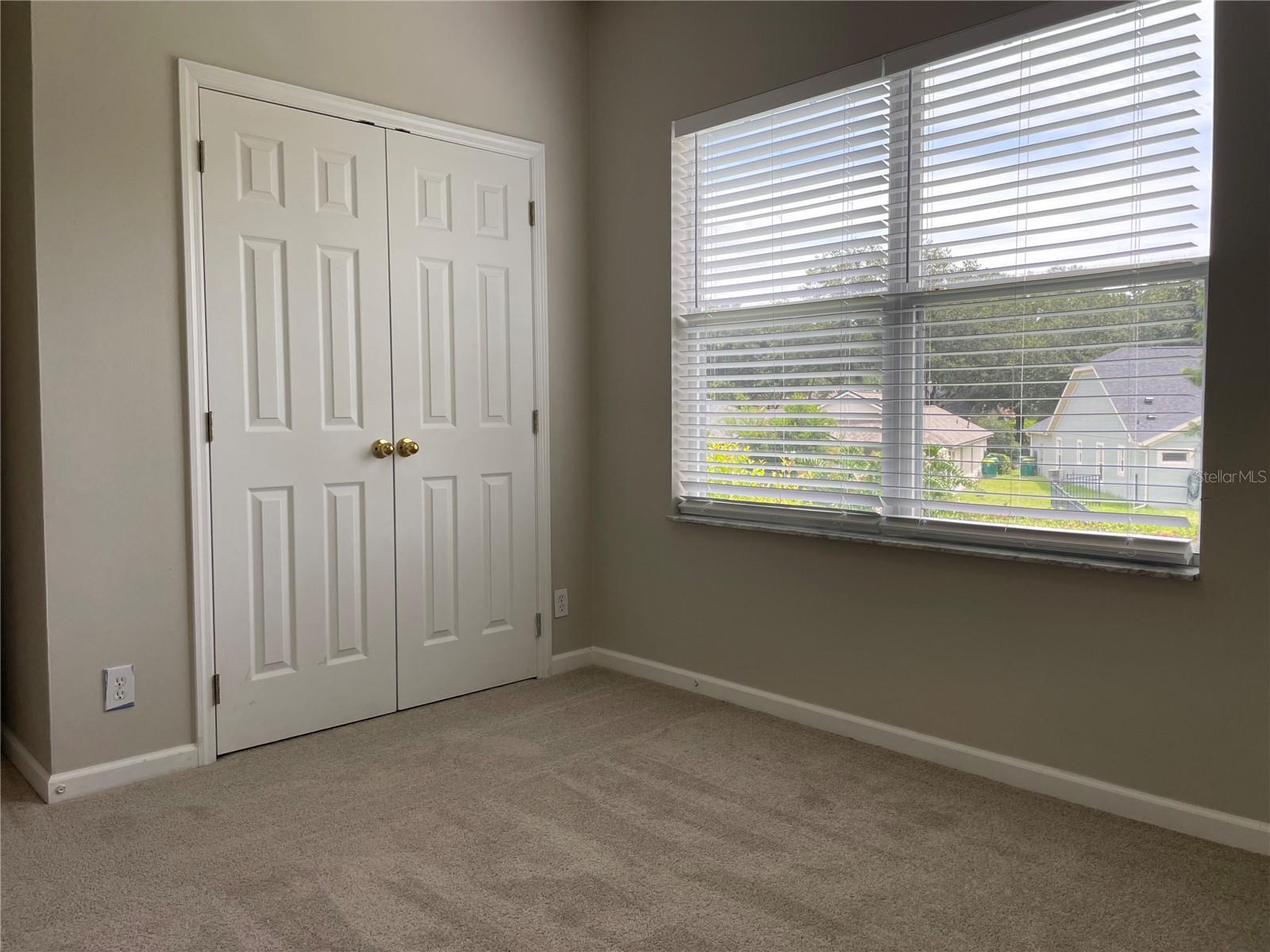 Image 21 of 29 For 405 Ridgeway Boulevard