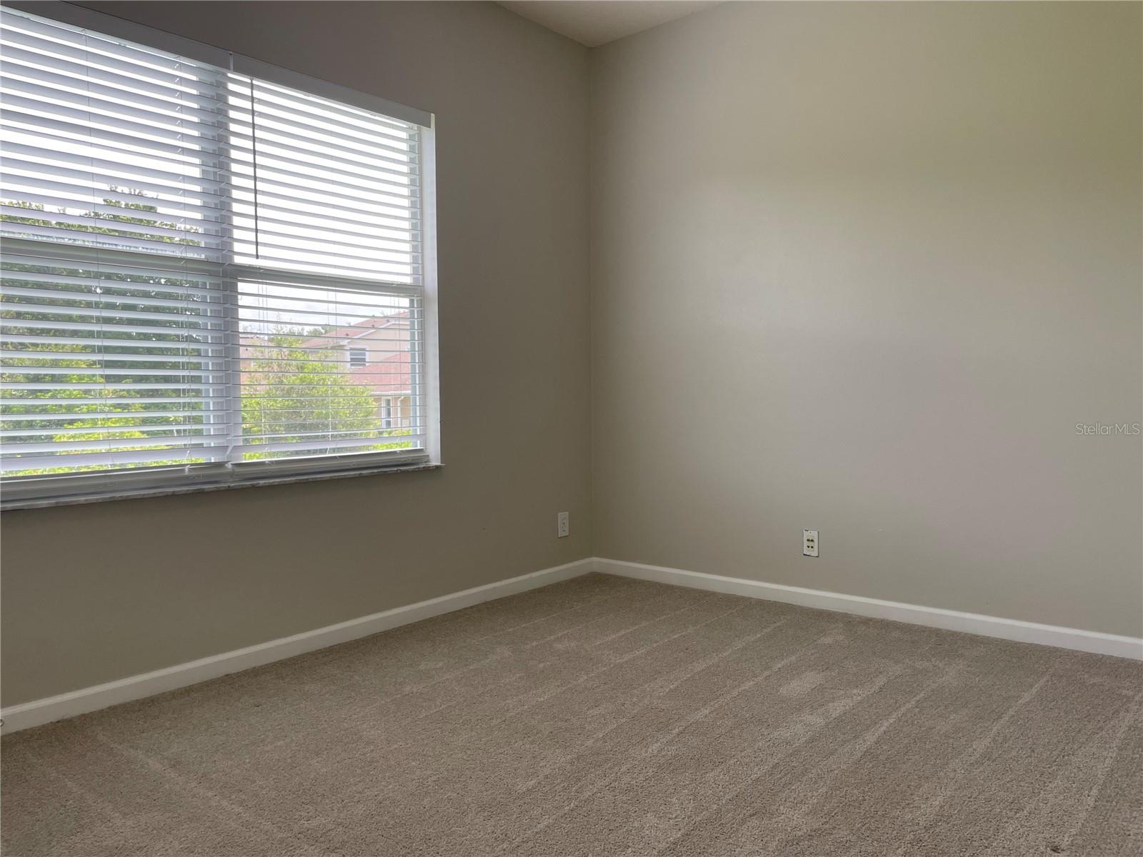 Image 22 of 29 For 405 Ridgeway Boulevard