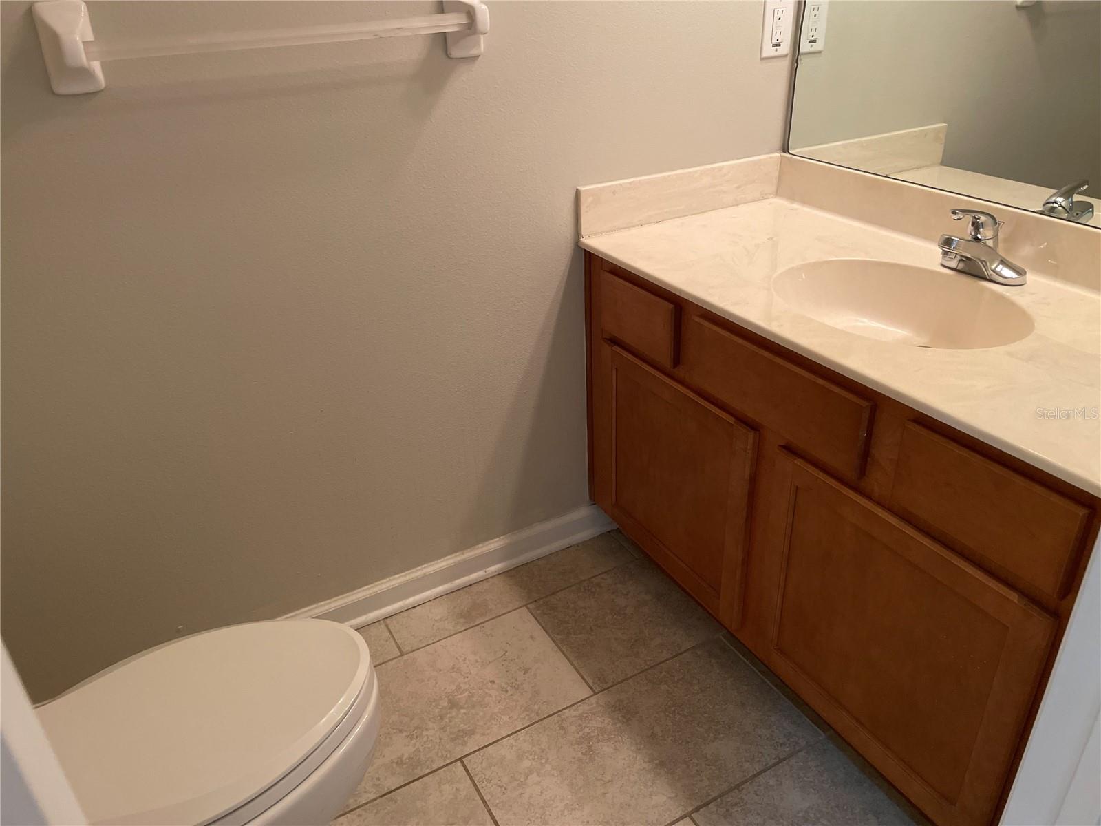 Image 25 of 29 For 405 Ridgeway Boulevard