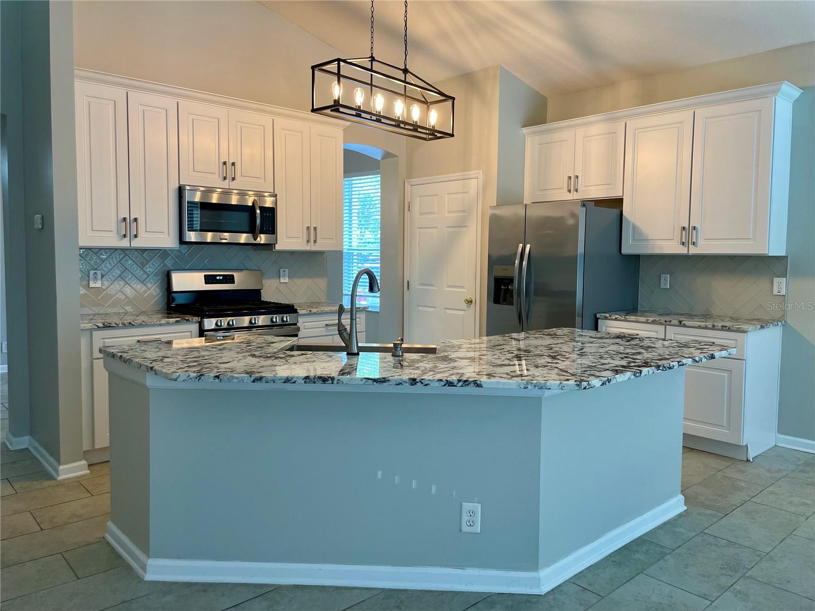 Image 3 of 29 For 405 Ridgeway Boulevard