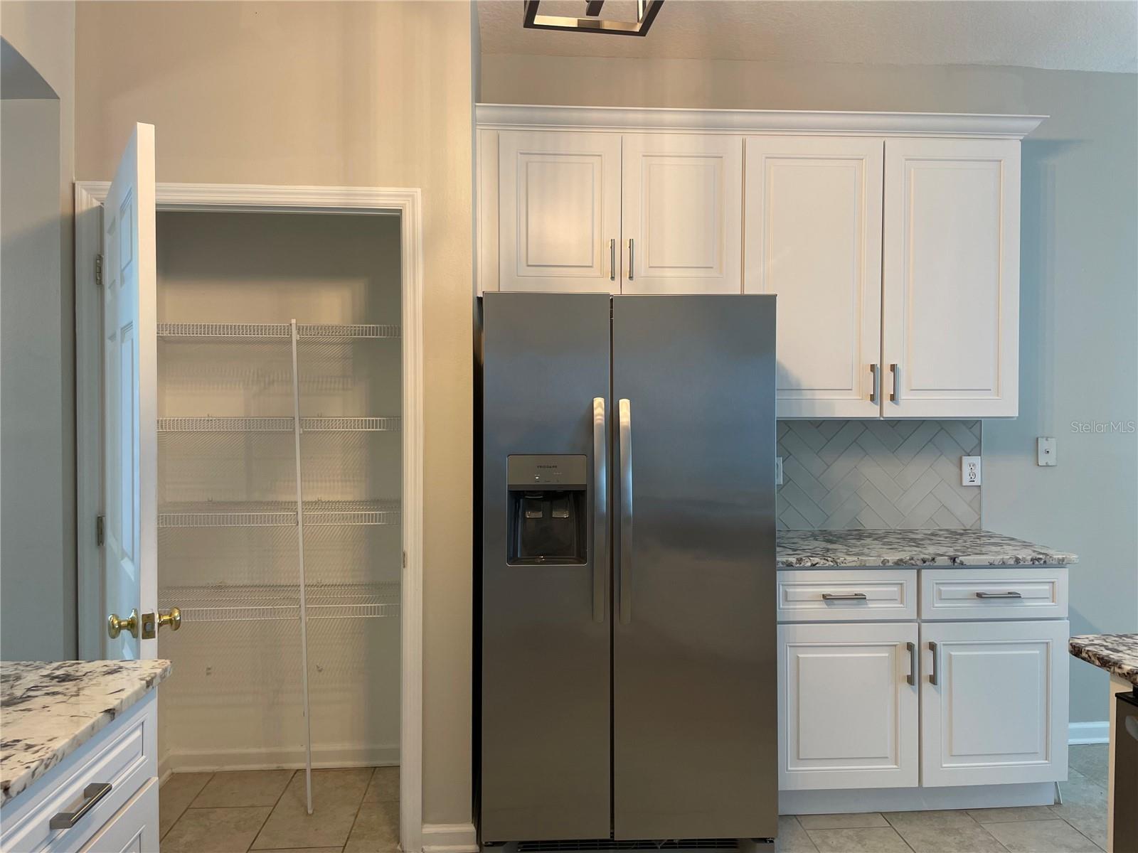 Image 5 of 29 For 405 Ridgeway Boulevard