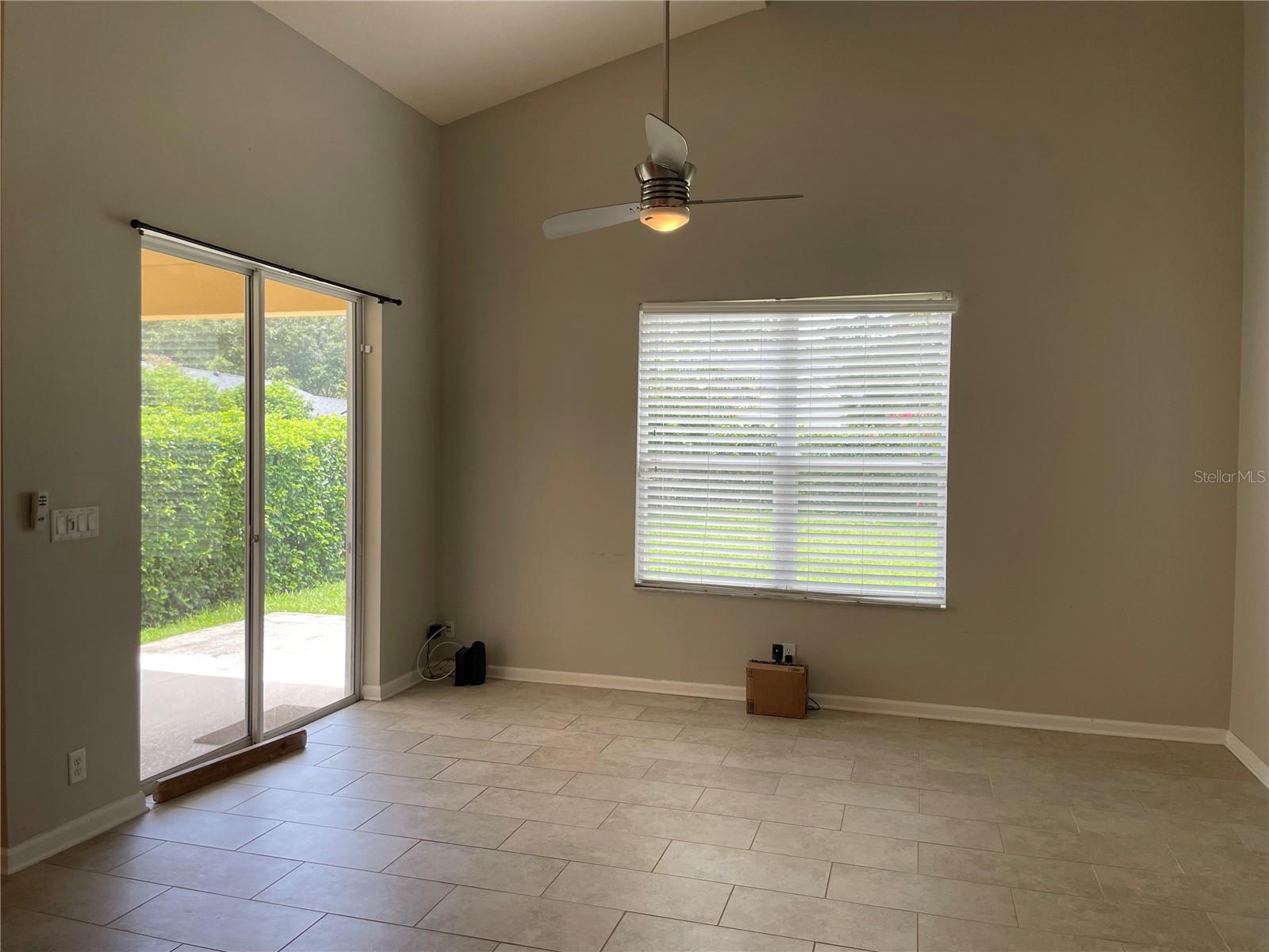 Image 7 of 29 For 405 Ridgeway Boulevard