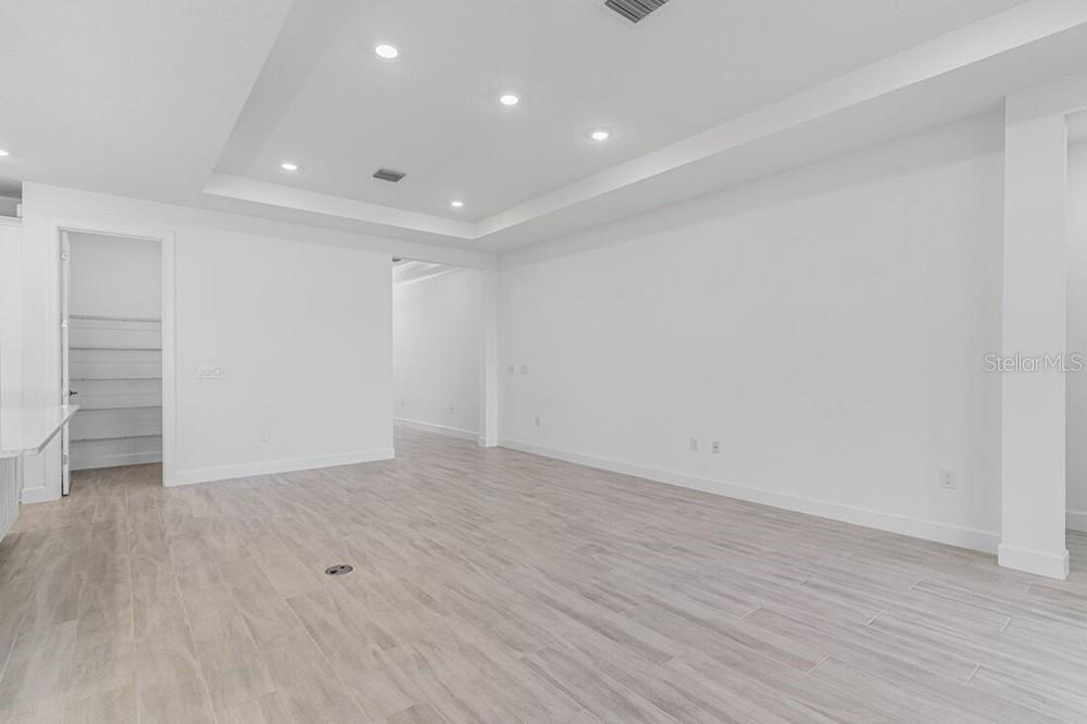 Image 13 of 43 For 881 Arbor Green Trail