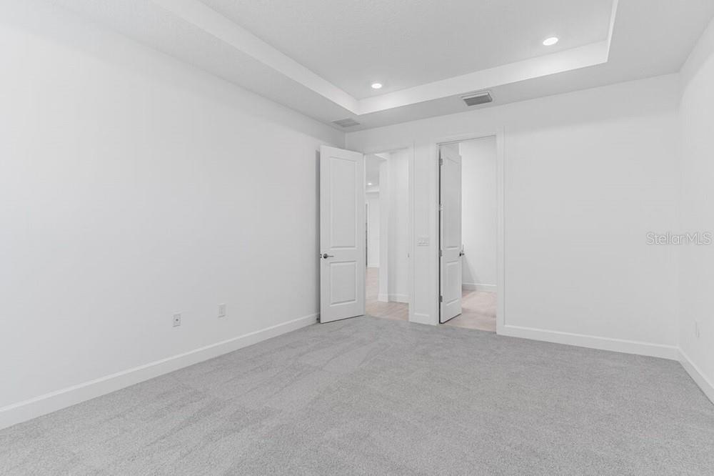 Image 18 of 43 For 881 Arbor Green Trail