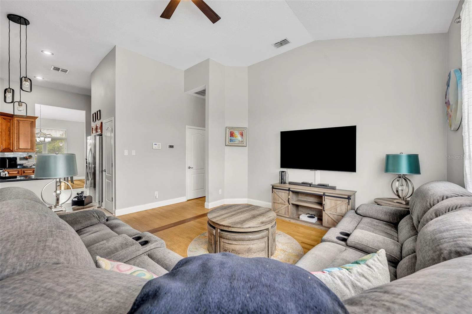 Image 16 of 40 For 8537 Buckley Court