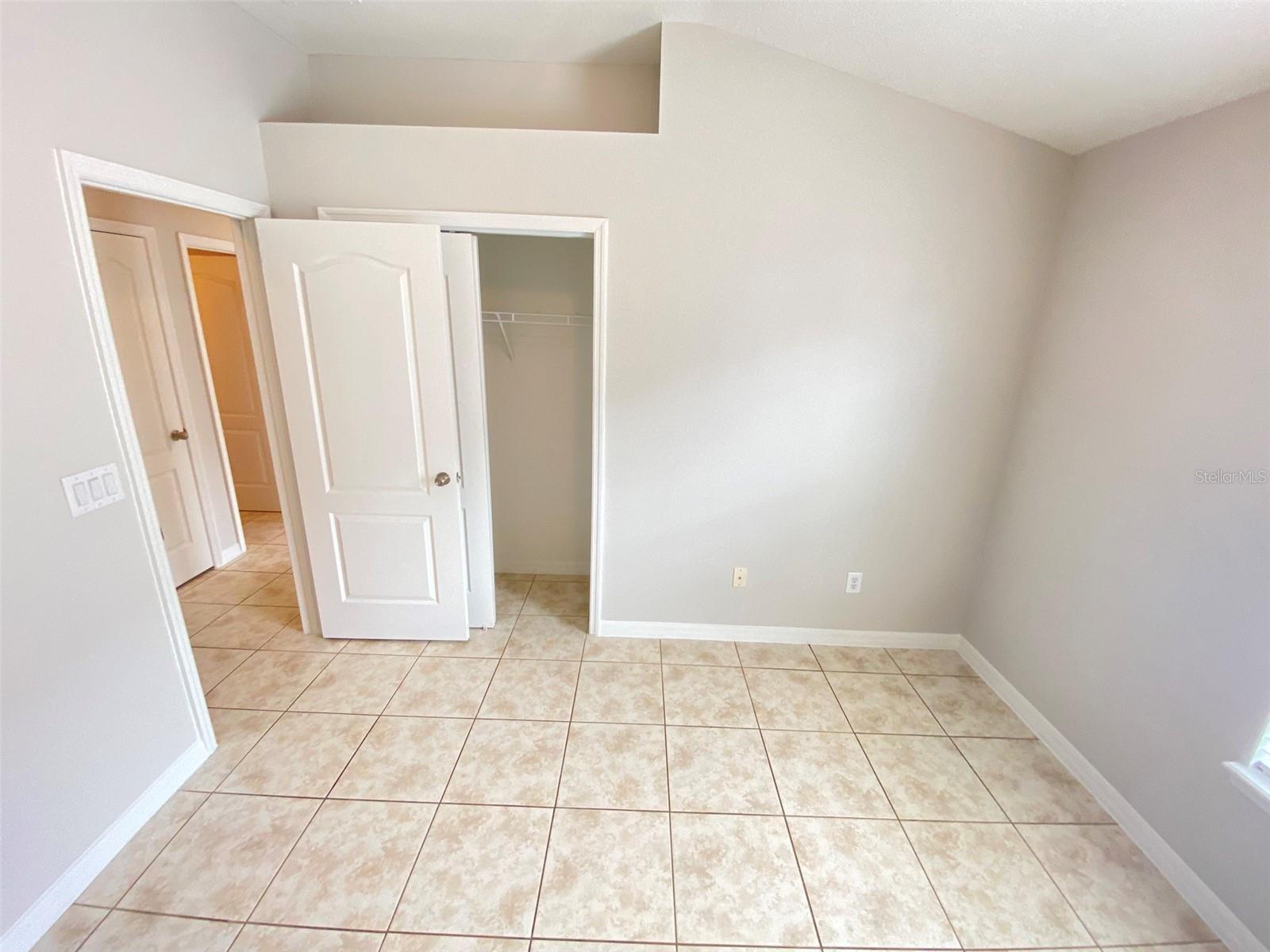 Image 21 of 35 For 6610 Goldenrod Road 103c