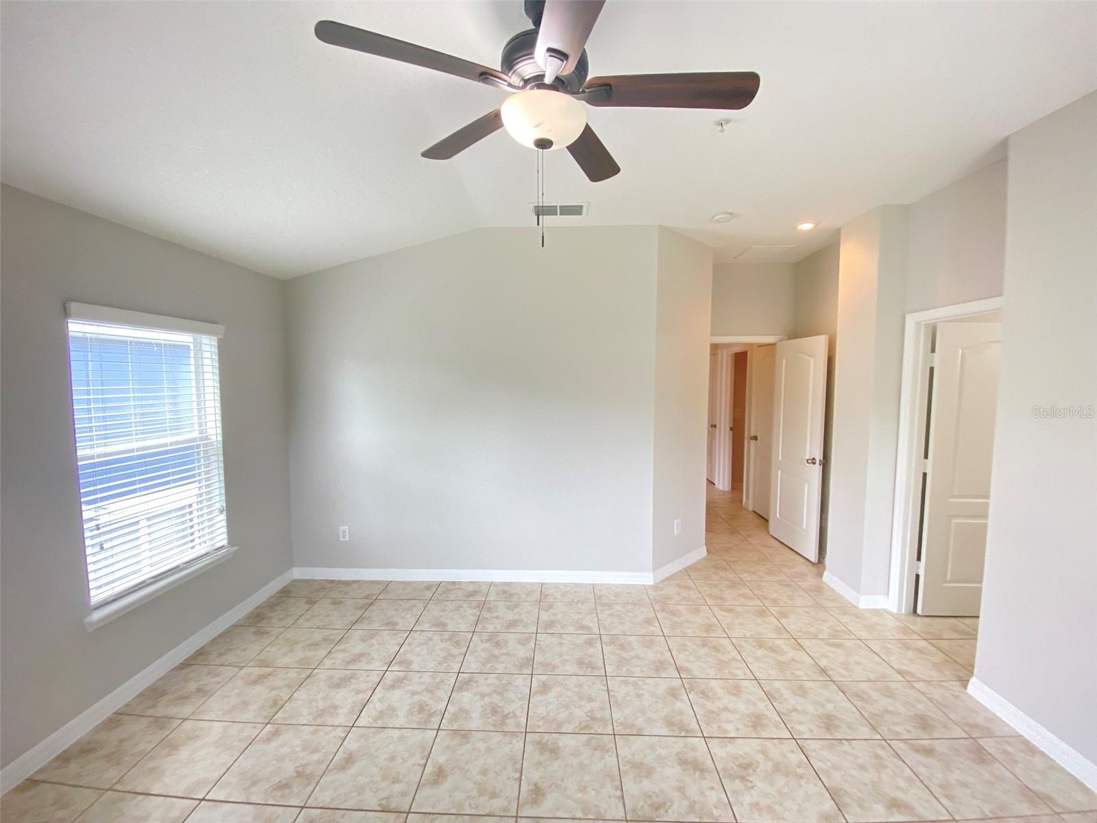 Image 28 of 35 For 6610 Goldenrod Road 103c