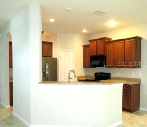 Image 3 of 35 For 6610 Goldenrod Road 103c