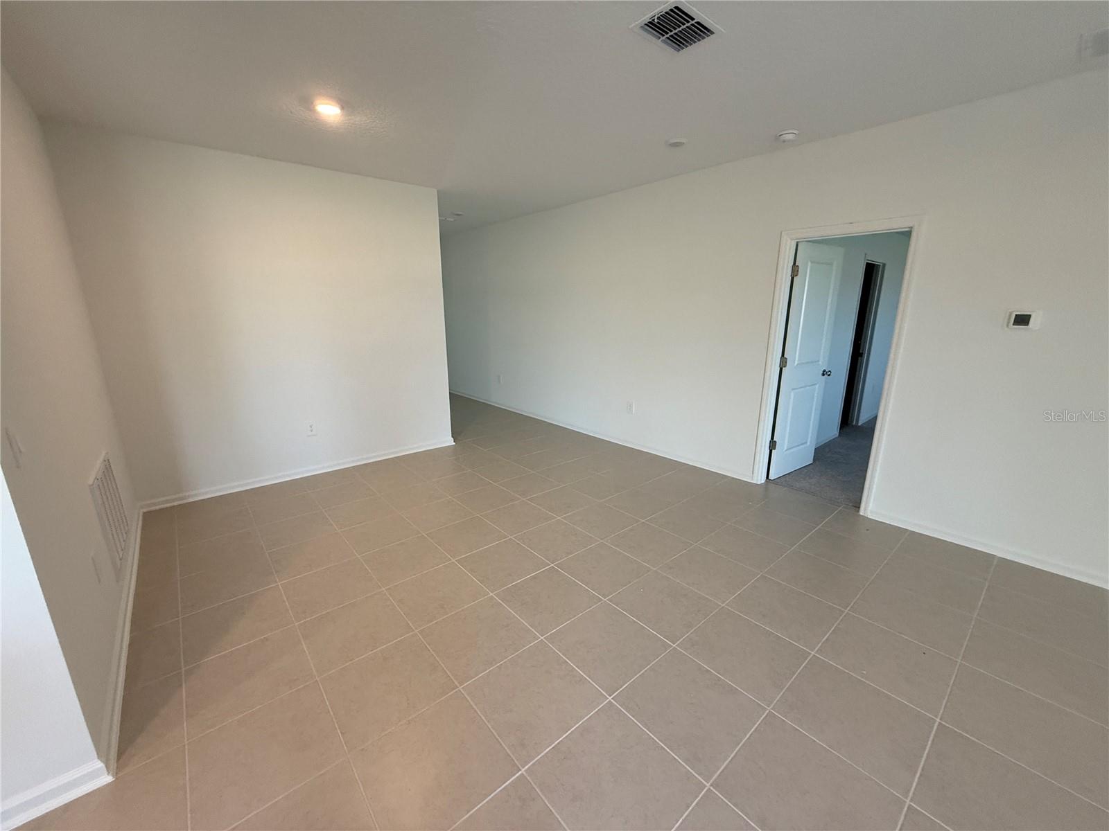 Image 5 of 12 For 4313 Riverbend Boulevard