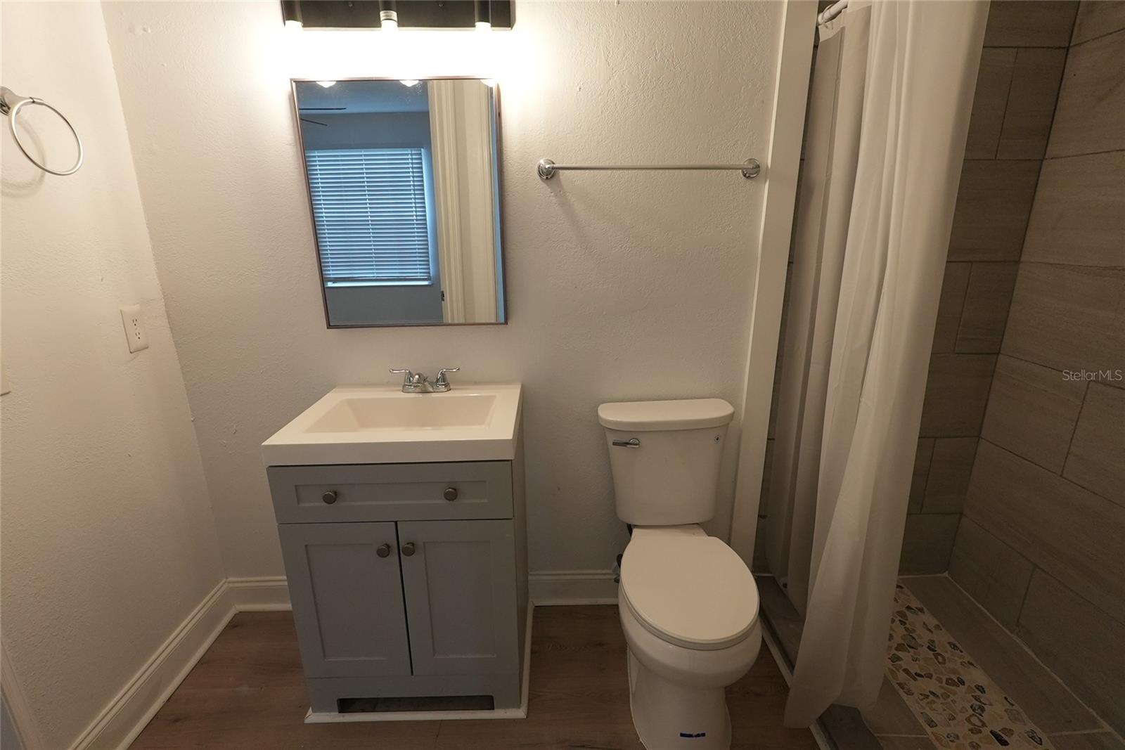 Image 13 of 21 For 413 Fountainhead Circle 125
