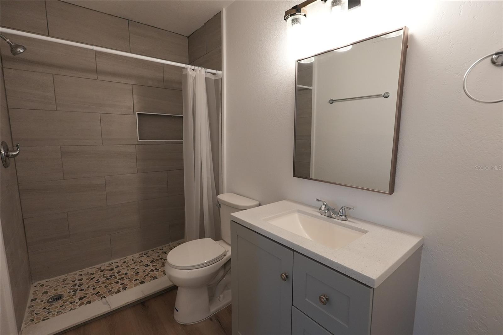 Image 16 of 21 For 413 Fountainhead Circle 125